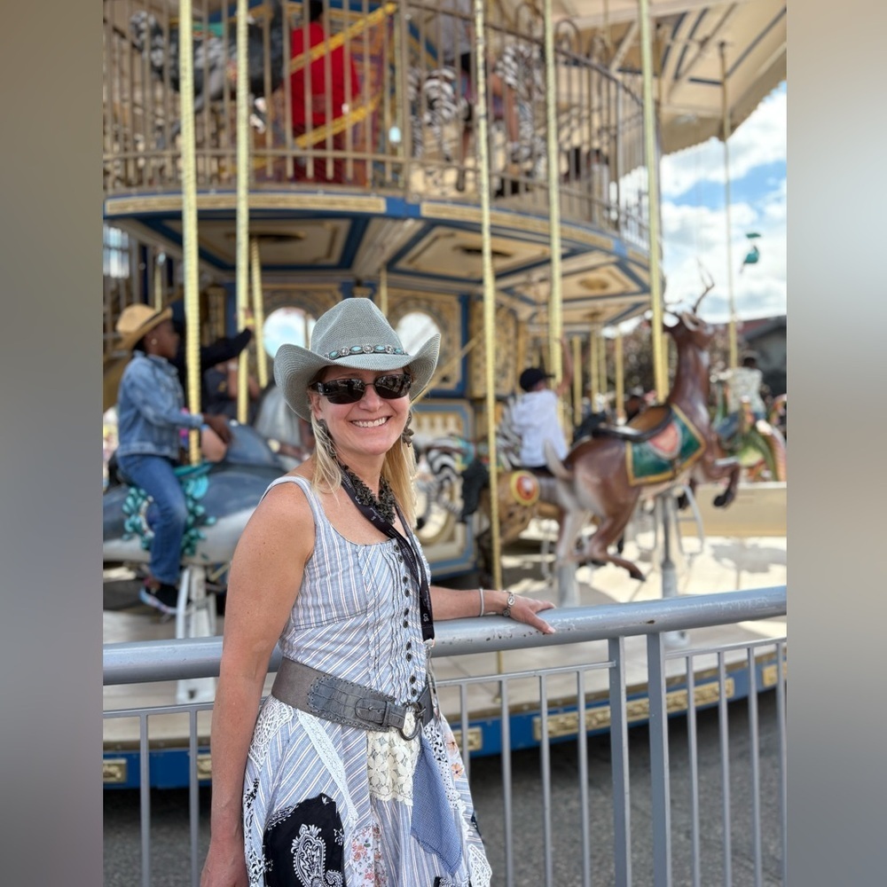 ๐ Live ๐ Show ๐ Notification๐ - Picture 2 of 16